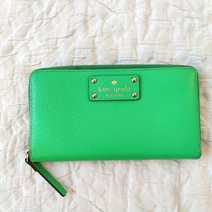 Kate Spade green zip wallet